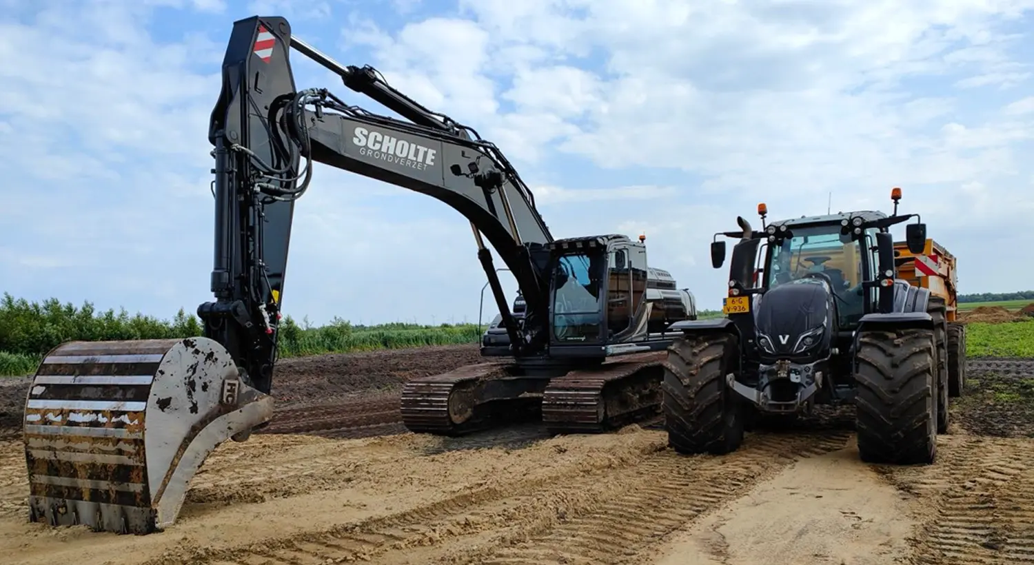 perceel bewerken met rupskraan